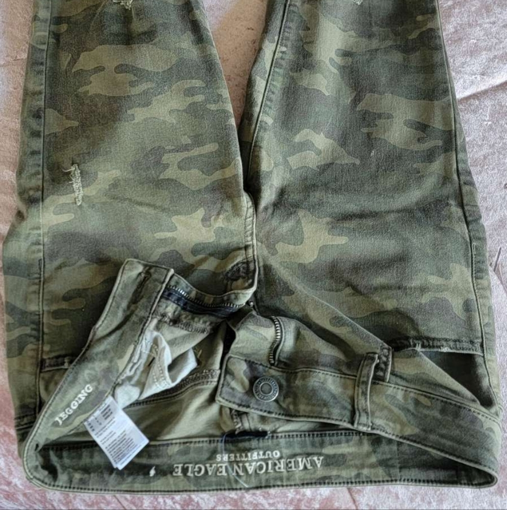2 pairs of jeans